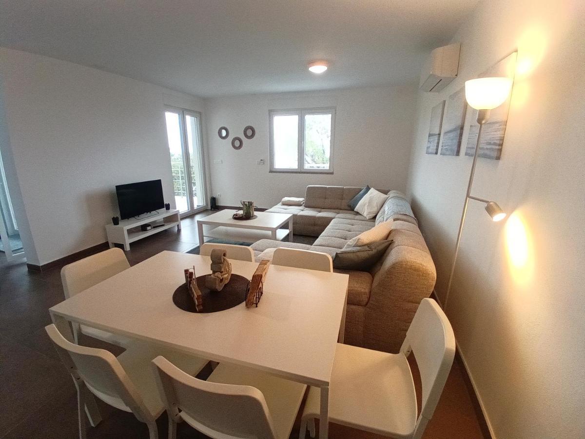 Searenity Pool Suite - Seafront Krmpote-Vodice Exteriör bild