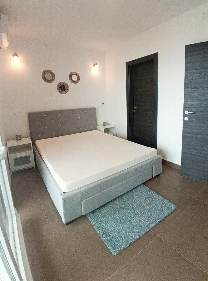 Searenity Pool Suite - Seafront Krmpote-Vodice Exteriör bild